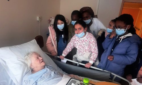 Les enfants du centre de loisirs pour la chandeleur 2023