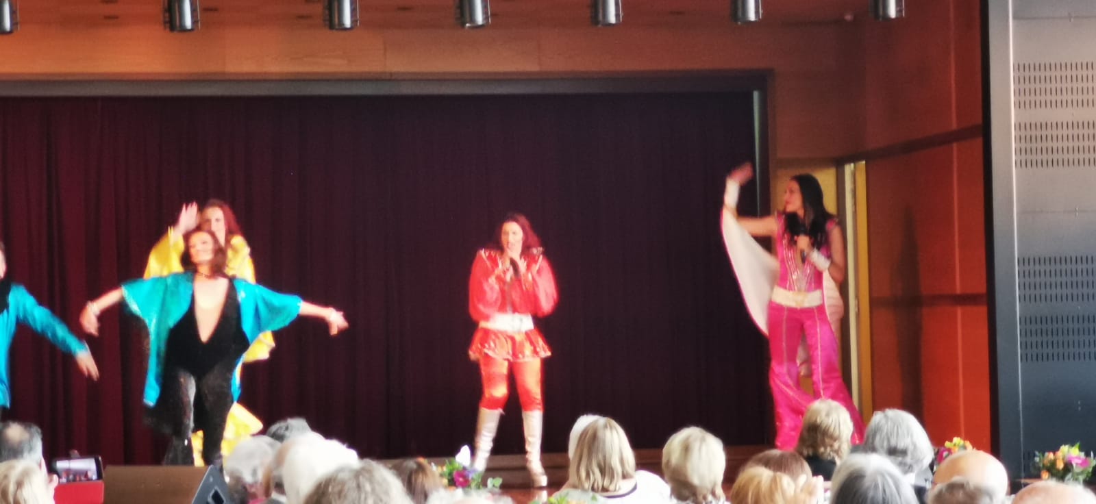 Le Music-Hall Comedy du Moulin Brulé 2023